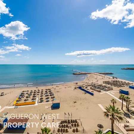 Casa Niza - 3-bedroom Beachfront Apartment, Carvajal Beach, Appartamento *