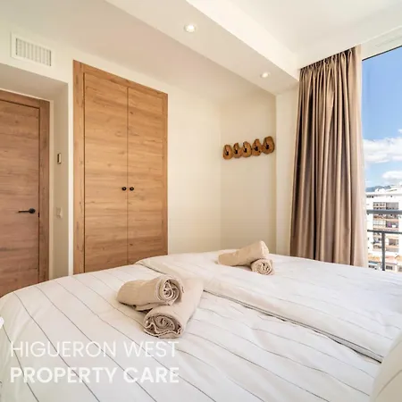 Casa Niza - 3-bedroom Beachfront Apartment, Carvajal Beach, * Fuengirola
