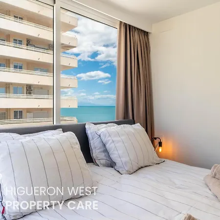 Casa Niza - 3-bedroom Beachfront Apartment, Carvajal Beach, Appartamento